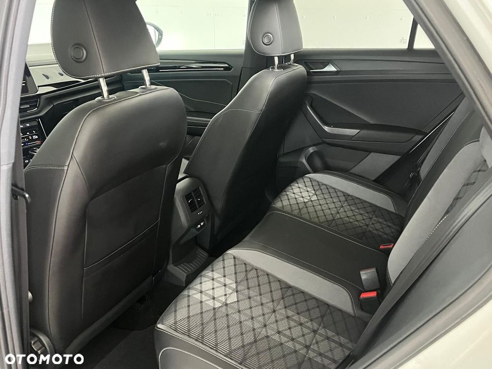Volkswagen T-Roc 1.5 TSI R-Line DSG - 34