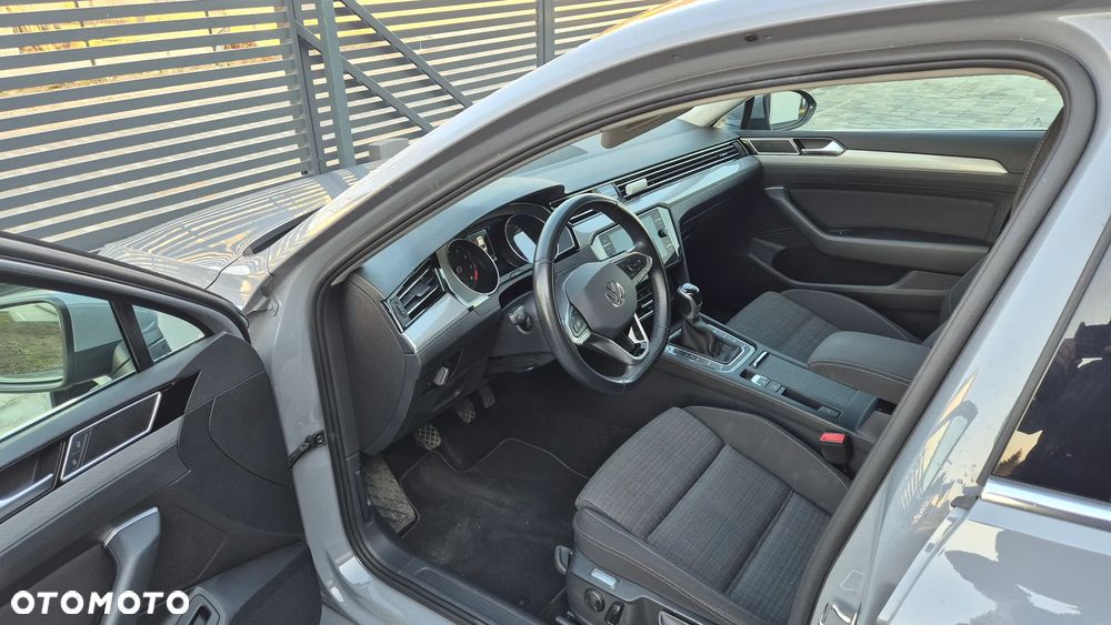 Volkswagen Passat 1.5 TSI EVO Business - 16