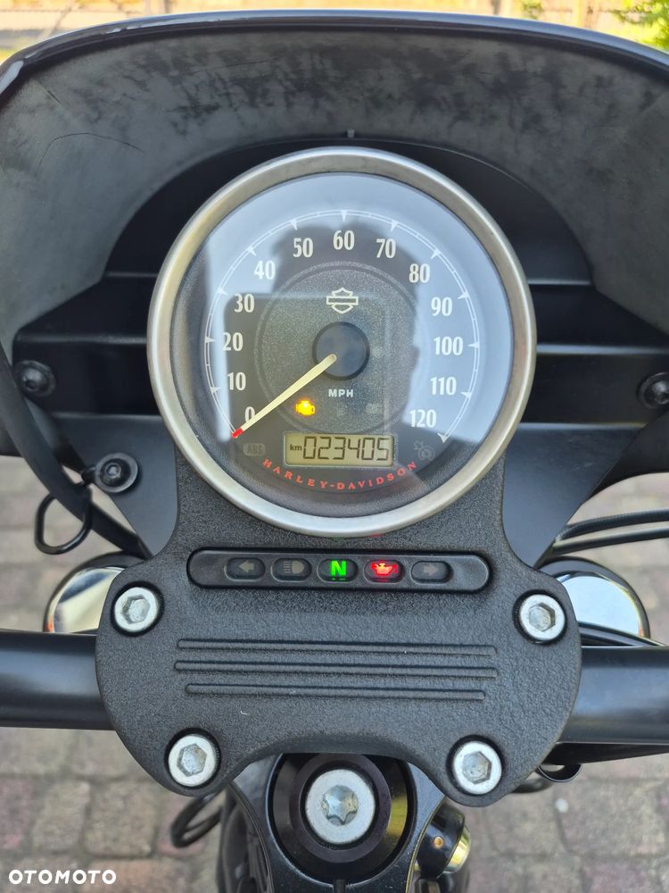 Harley-Davidson Sportster Iron 1200 - 9