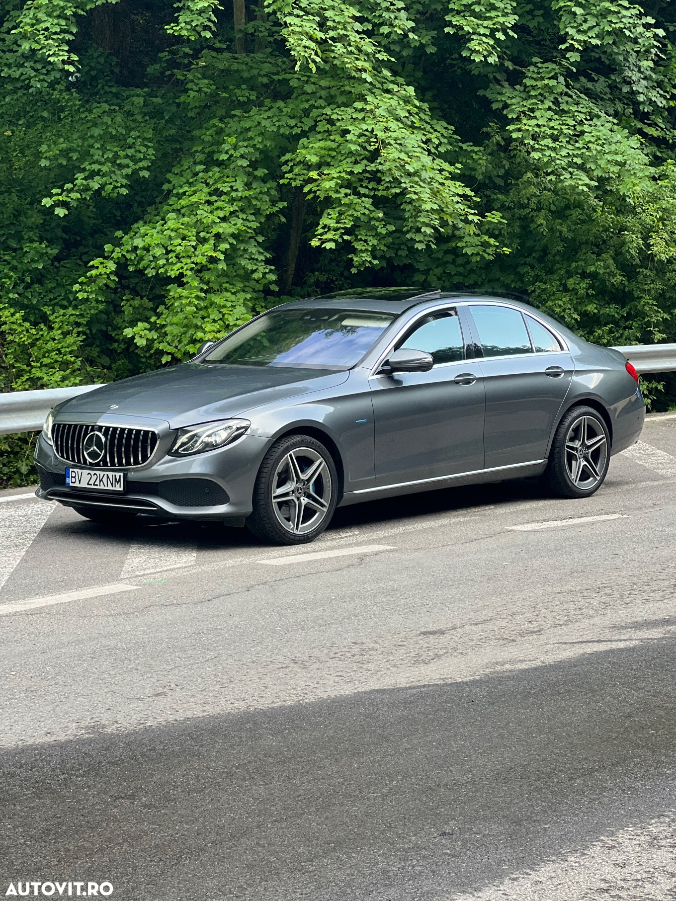 Mercedes-Benz E 350e 9G-TRONIC Exclusive - 2
