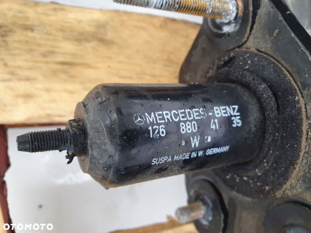 Mercedes W126 C126 SEC COUPE TYLNY ZDERZAK TYŁ USA - 12