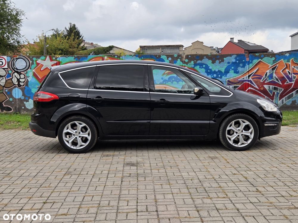 Ford S-Max - 11