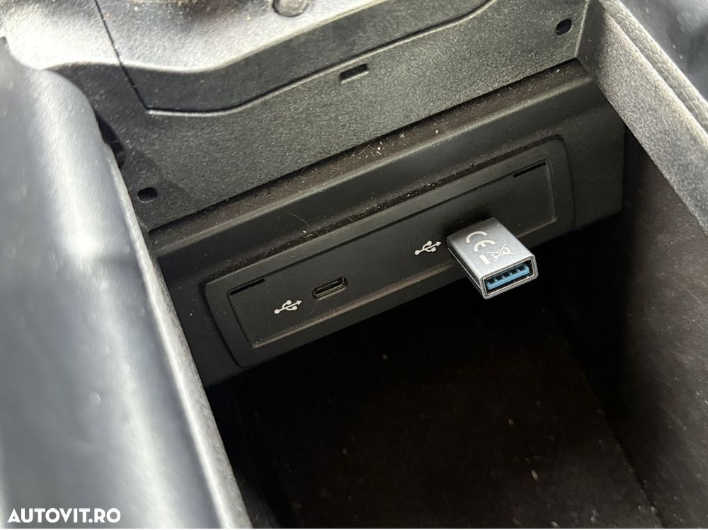 Mercedes-Benz CLA 220 - 32