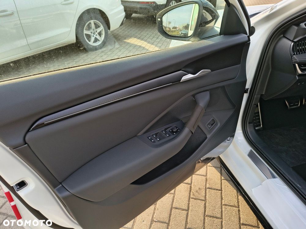 Skoda Superb 2.0 TSI Sportline DSG - 18