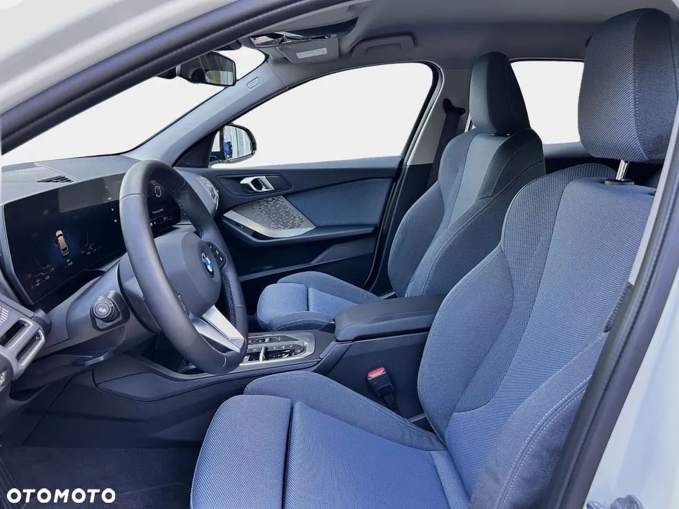 BMW Seria 1 120 mHEV - 16