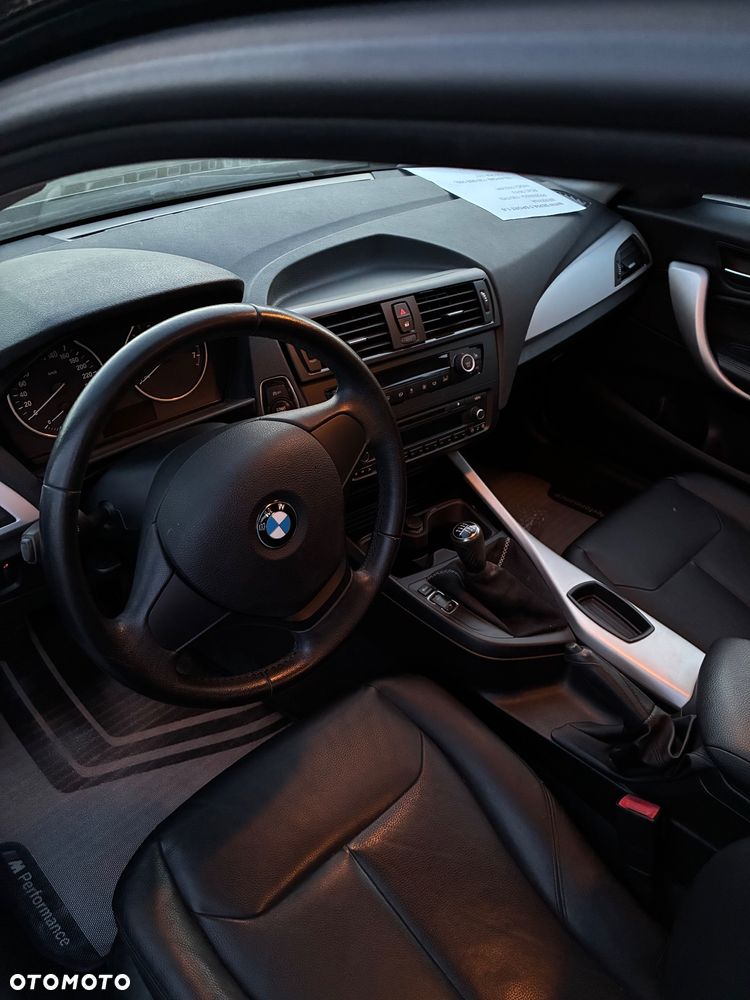 BMW Seria 1 114i Sport Line - 11