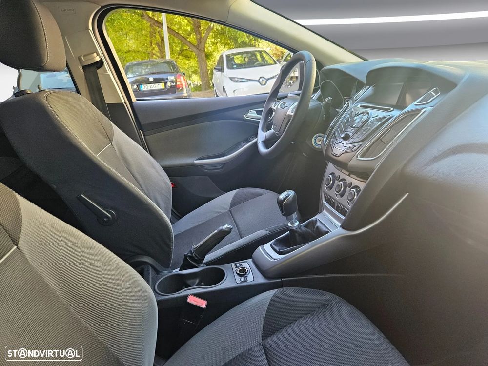 Ford Focus SW 1.6 TDCi Trend Econetic - 24