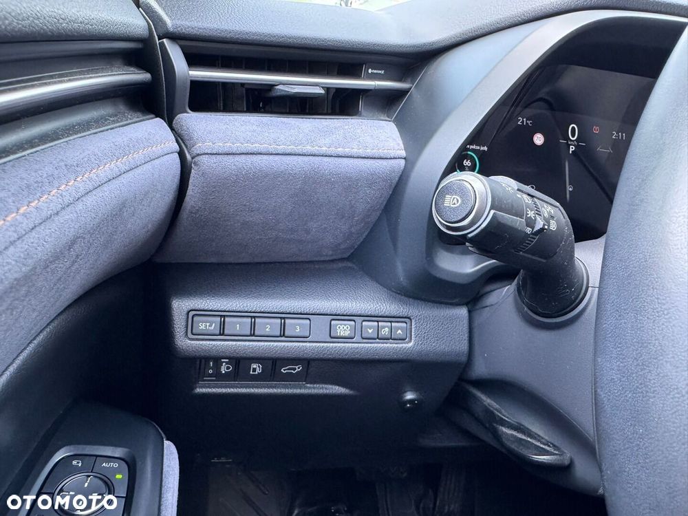 Lexus LBX 1.5 Hybrid Cool - 32