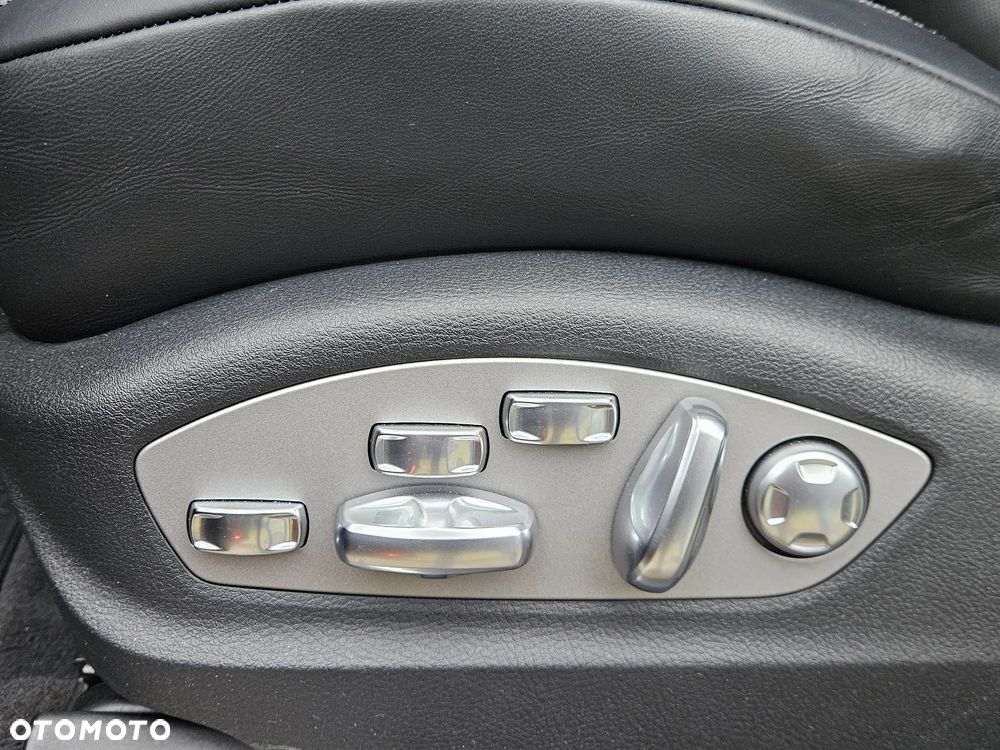 Porsche Cayenne Turbo Tiptronic S - 21