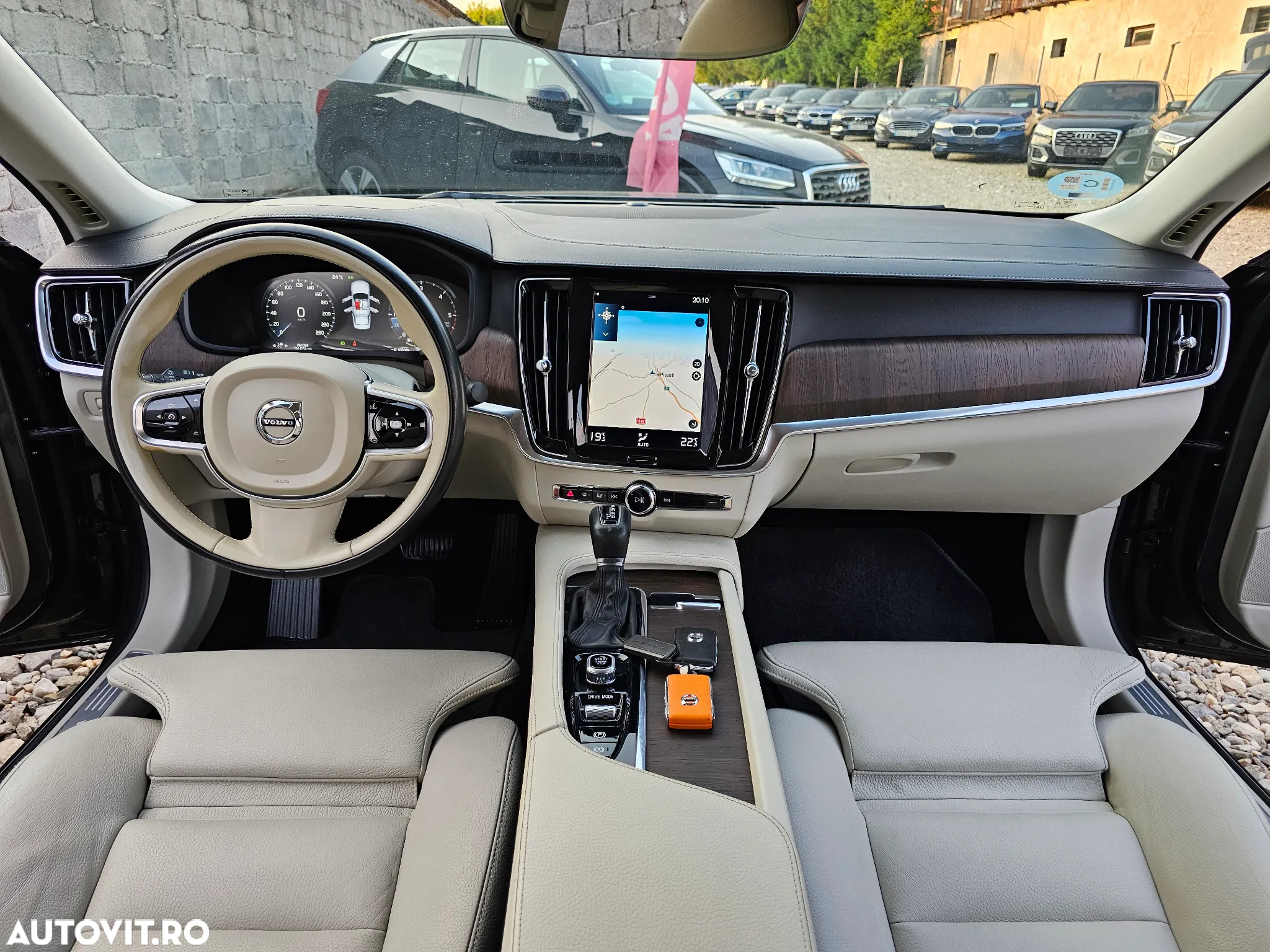 Volvo S90 D4 Inscription - 32