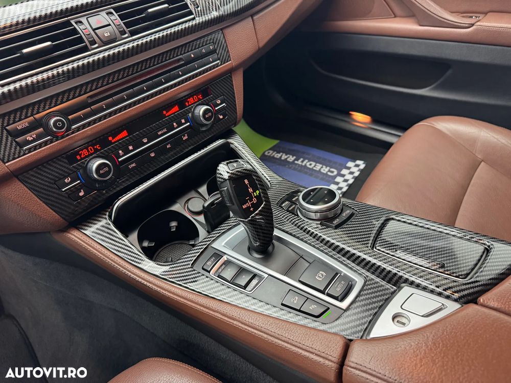 BMW Seria 5 525d xDrive Aut. Luxury Line - 27