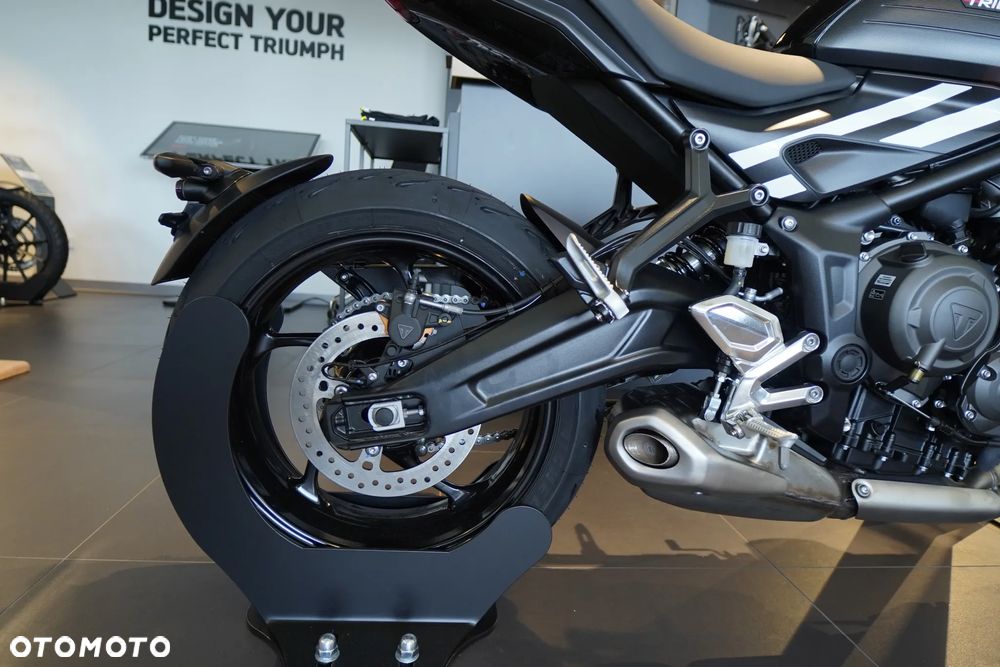 Triumph Trident - 3