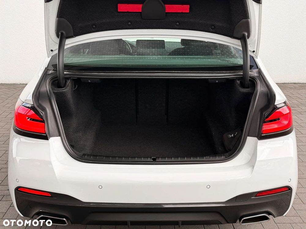 BMW Seria 5 520d xDrive M Sport sport - 16