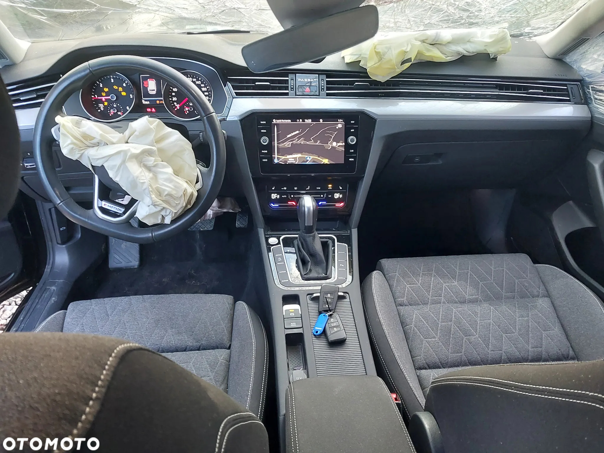 Volkswagen Passat Variant 2.0 TDI SCR DSG 4Motion Elegance - 19