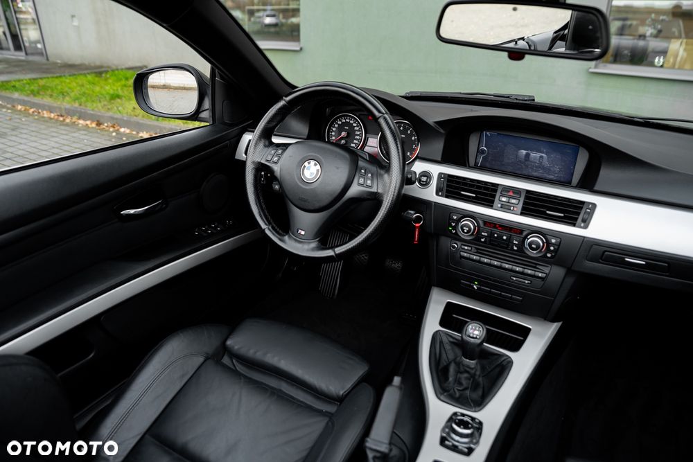 BMW Seria 3 325i Cabrio M Sport Edition - 36
