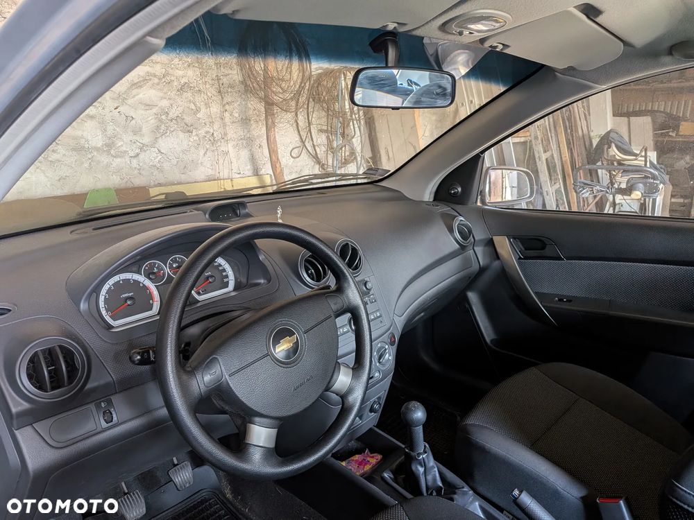 Chevrolet Aveo - 10