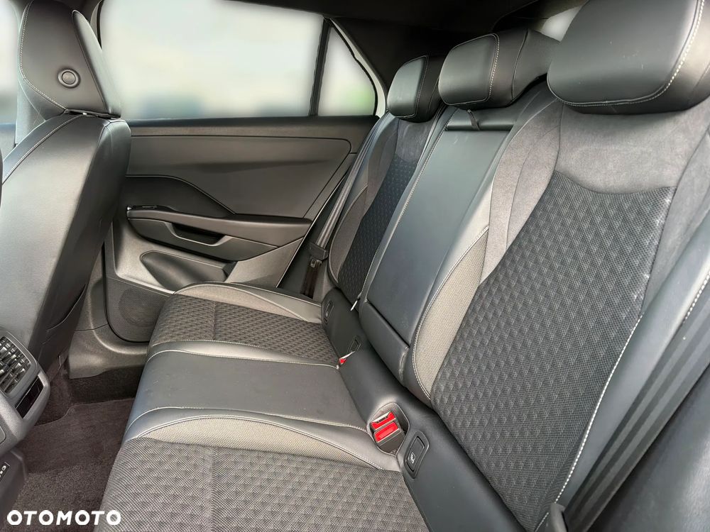 Volkswagen T-Roc - 18