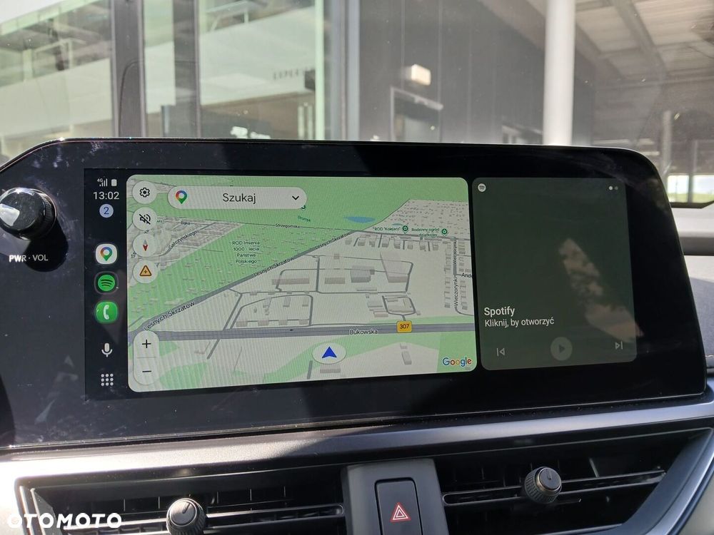 Lexus UX 300h F Sport Design - 15