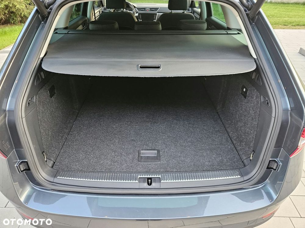 Skoda Superb 2.0 TDI Ambition DSG7 - 10