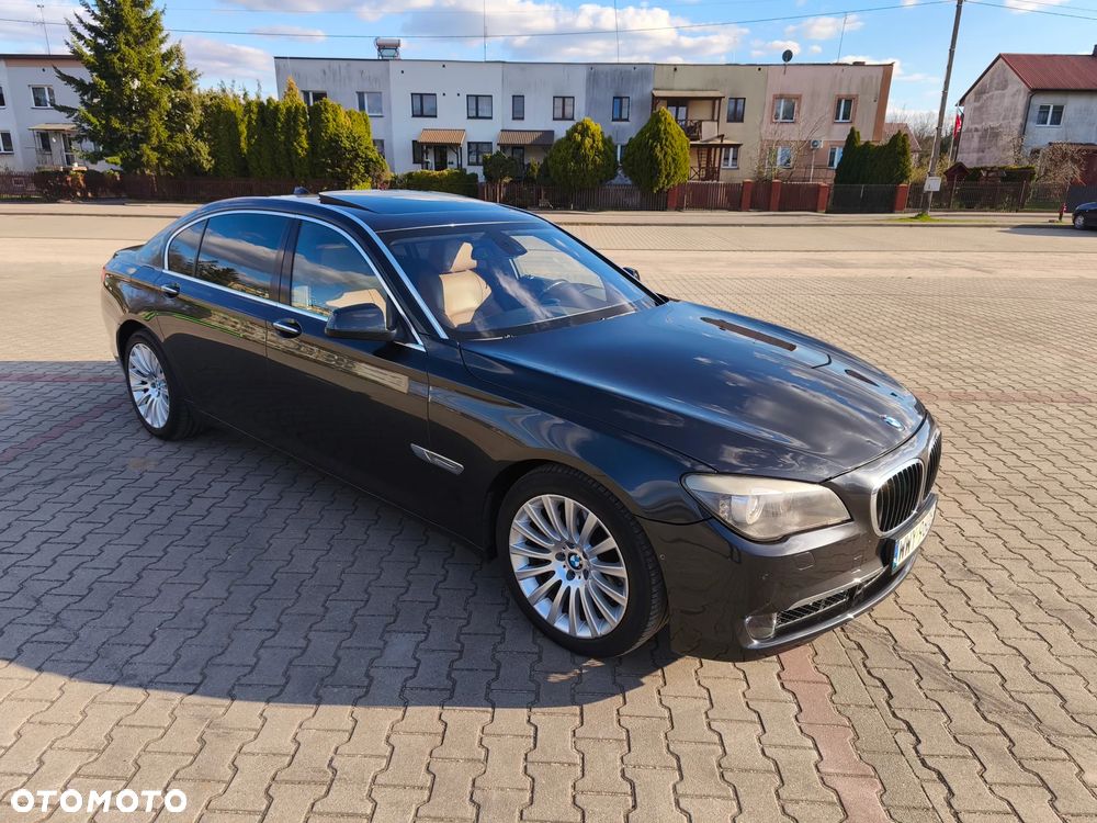 BMW Seria 7 750Li - 17