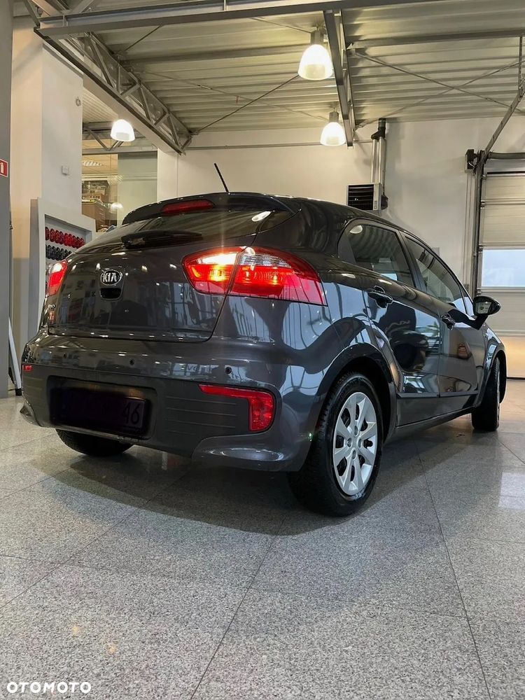 Kia Rio 1.2 M - 10