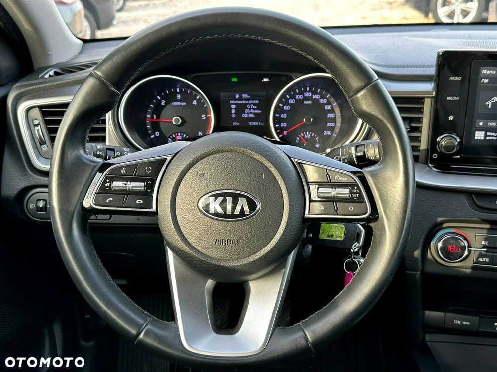 Kia Ceed - 23