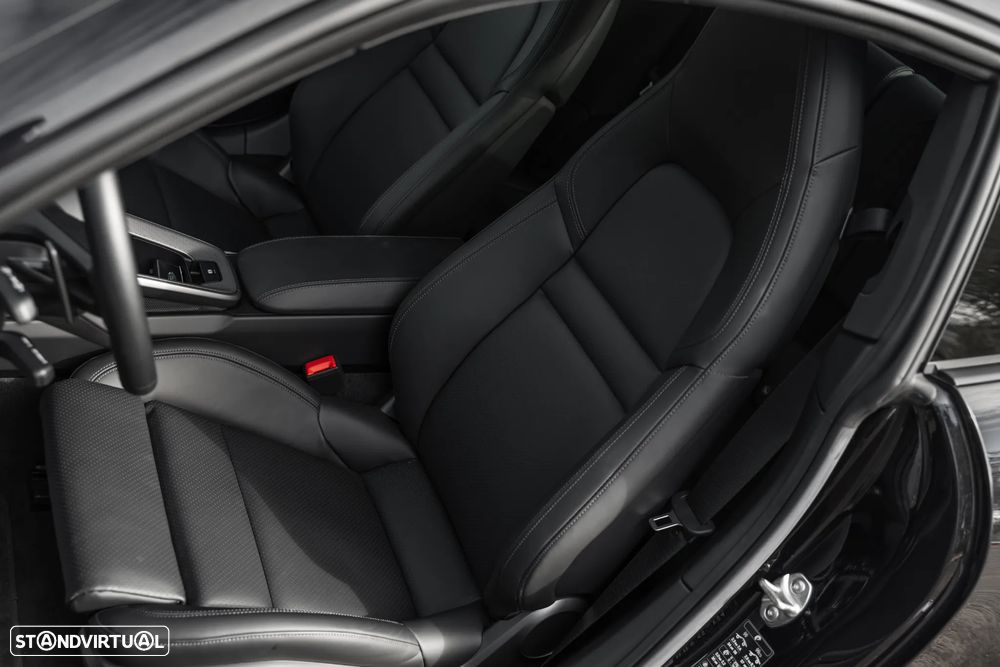 Porsche 911 (992) Carrera 4S PDK - 21