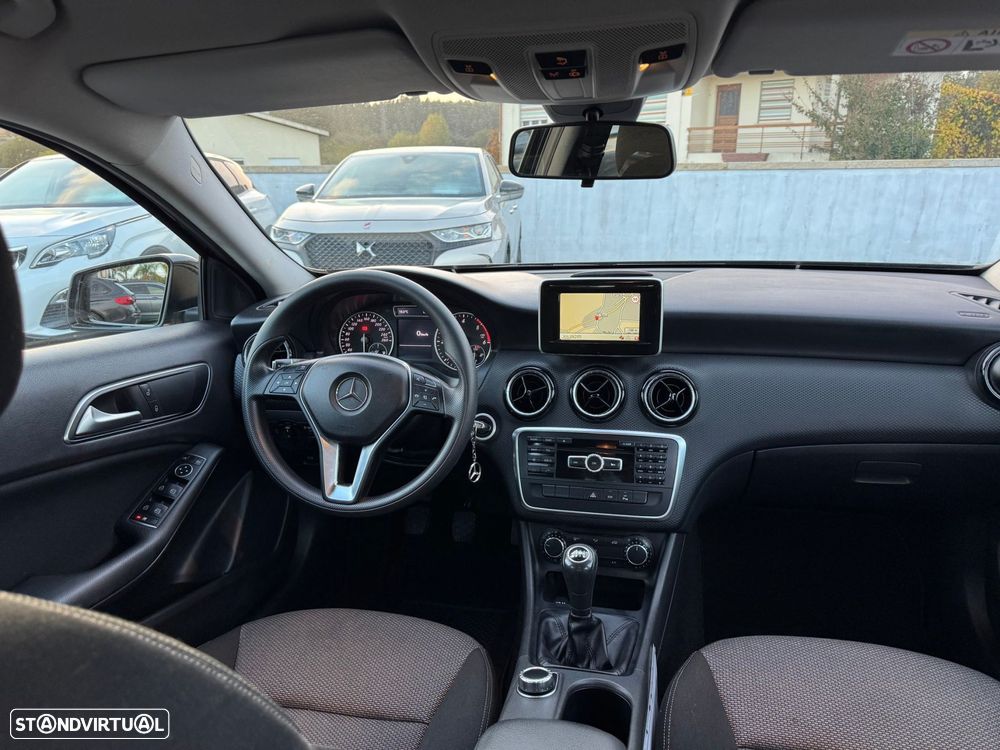 Mercedes-Benz A 180 - 25