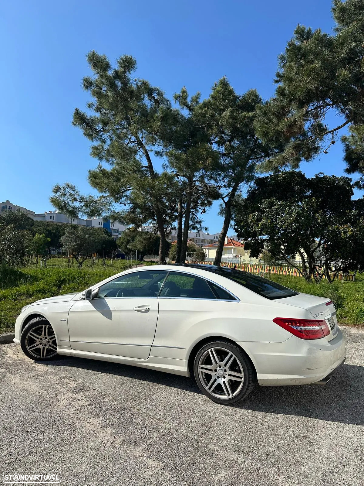 Mercedes-Benz E 250 CDi Avantgarde BlueEfficiency Auto - 2