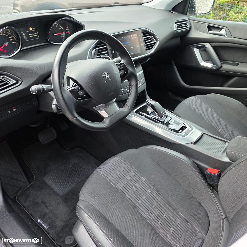 Peugeot 308 SW 1.2 PureTech Allure Pack EAT8 - 5