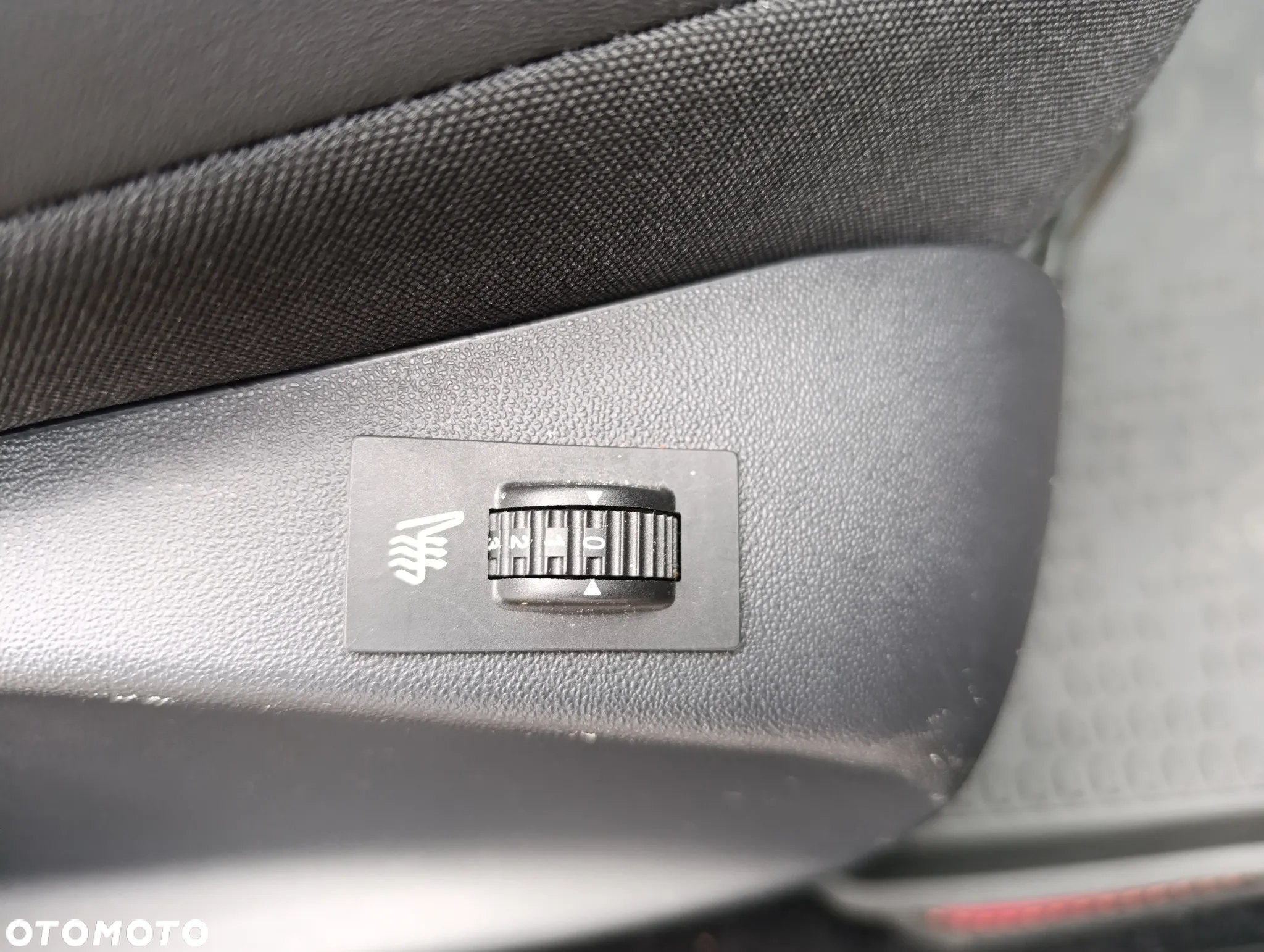 Peugeot 2008 PureTech 110 Stop&Start EAT6 GT-Line Edition - 24
