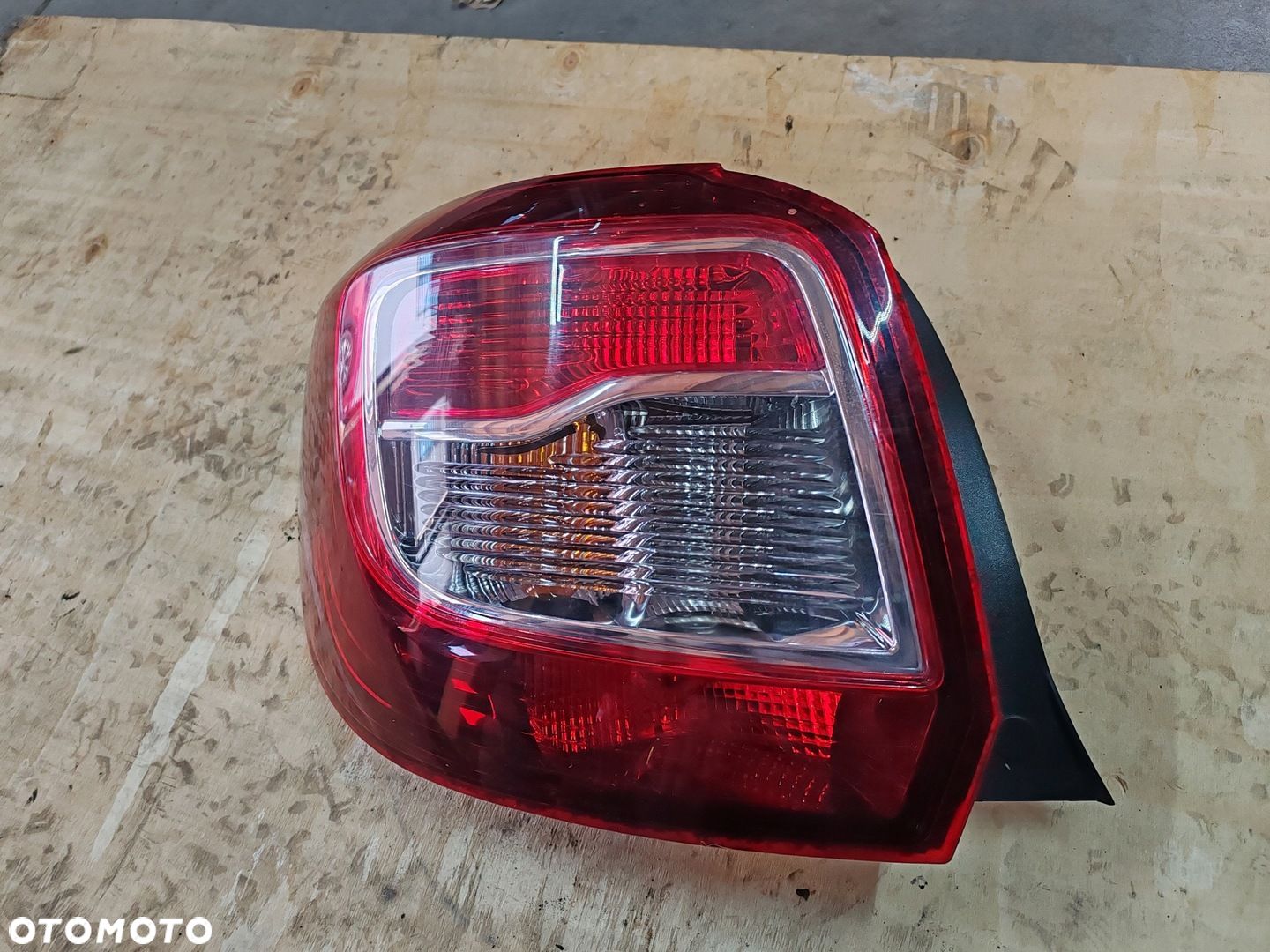 Lampa lewa tył tylna Dacia Sandero II Stepway 12-16 - 1