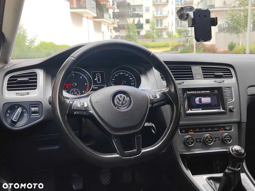 Volkswagen Golf 1.6 TDI BlueMotion Trendline - 16