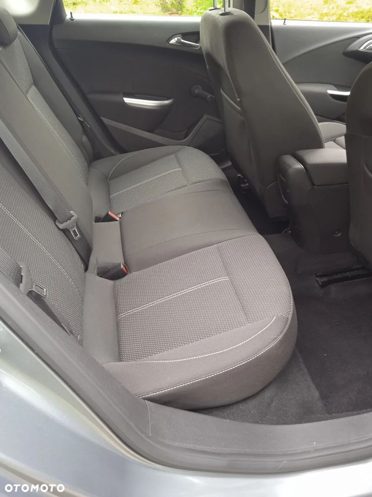 Opel Astra 1.4 Turbo Automatik Edition Sport - 9