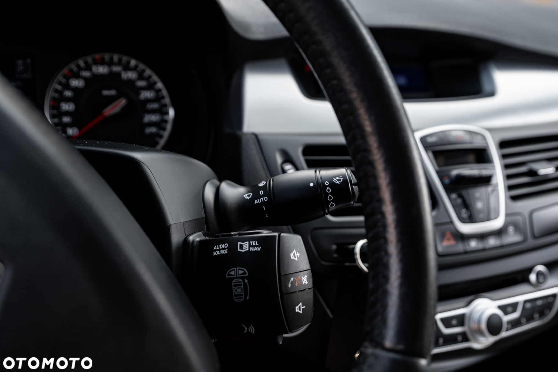 Renault Laguna Coupe TCe 170 - 25