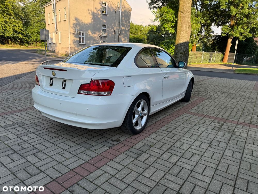 BMW Seria 1 118d - 4