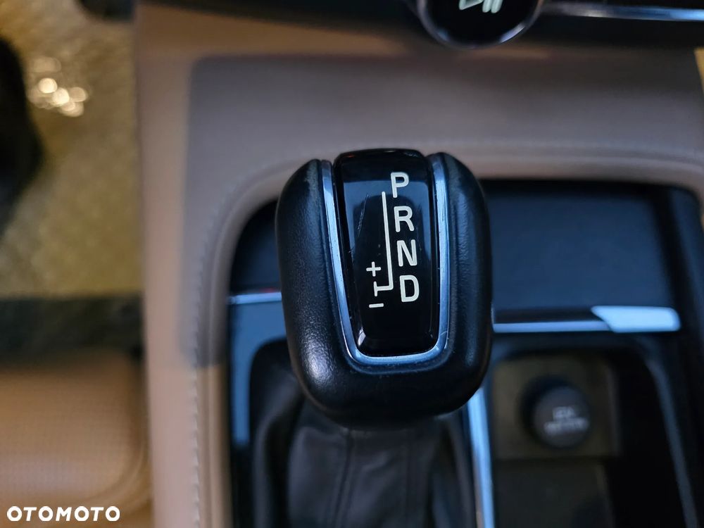 Volvo V90 Cross Country D5 SCR AWD Ocean Race - 37