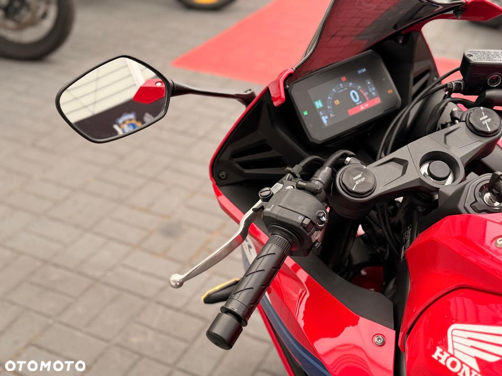 Honda CBR - 7