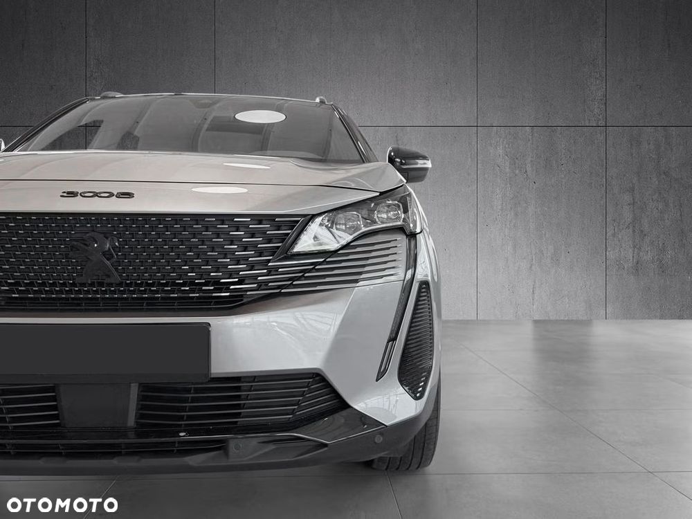 Peugeot 3008 1.6 PureTech HYbrid4 GT Line S&S EAT8 - 8