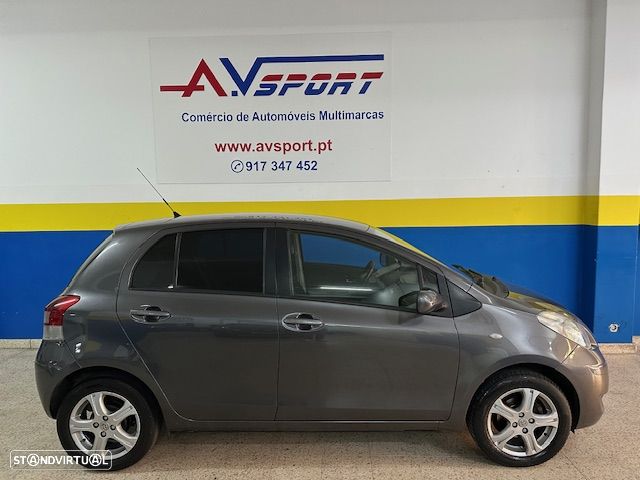 Toyota Yaris 1.0 VVT-i Comfort+P.Style - 2