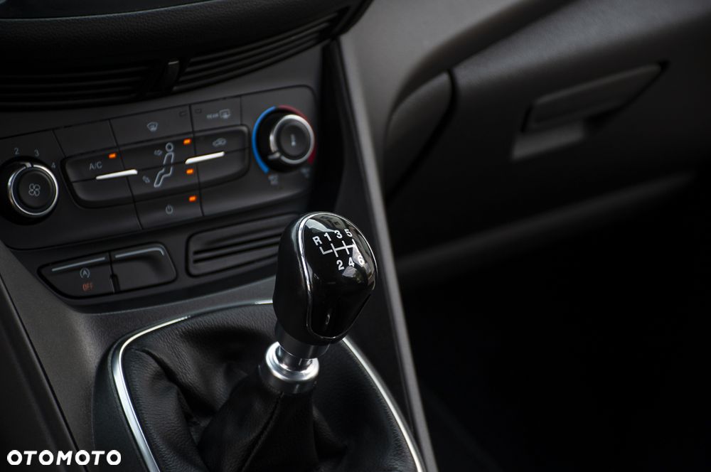 Ford Grand C-MAX - 37