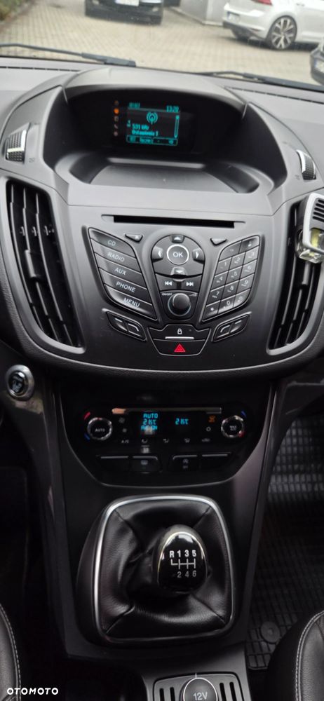 Ford Kuga 2.0 TDCi 2x4 Titanium - 29