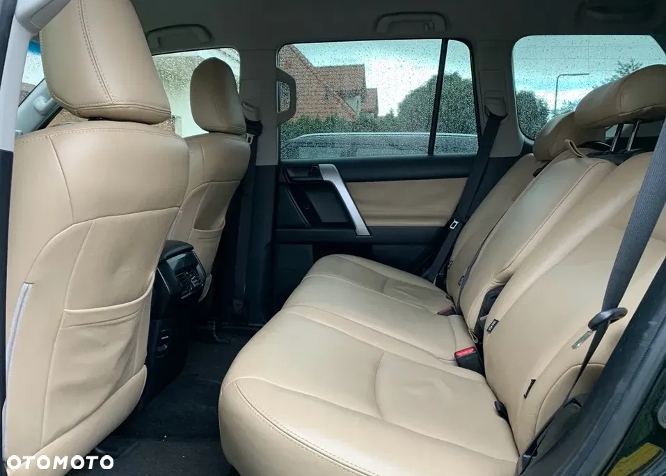 Toyota Land Cruiser - 6