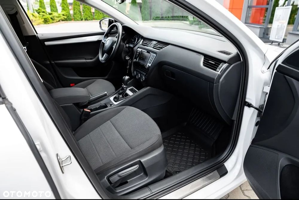 Skoda Octavia 2.0 TDI 4x4 Style DSG - 28