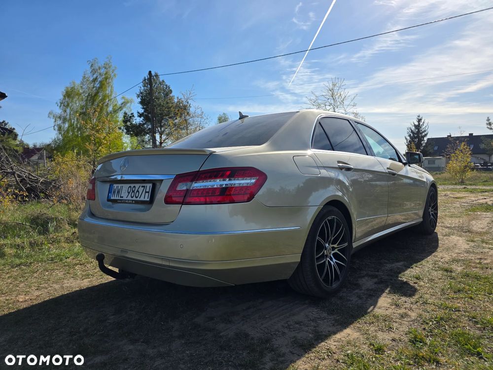Mercedes-Benz Klasa E 250 CDI DPF BlueEFFICIENCY Automatik Elegance - 6