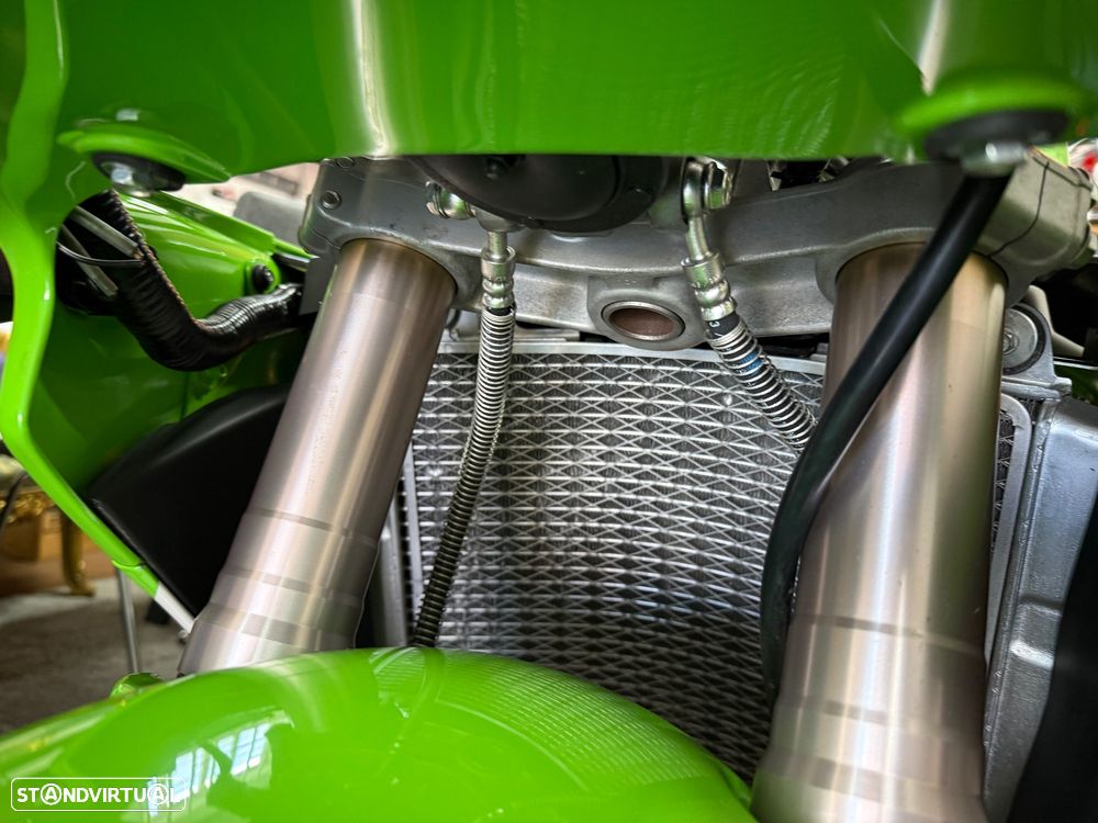 Kawasaki ZXR 750 J - 15