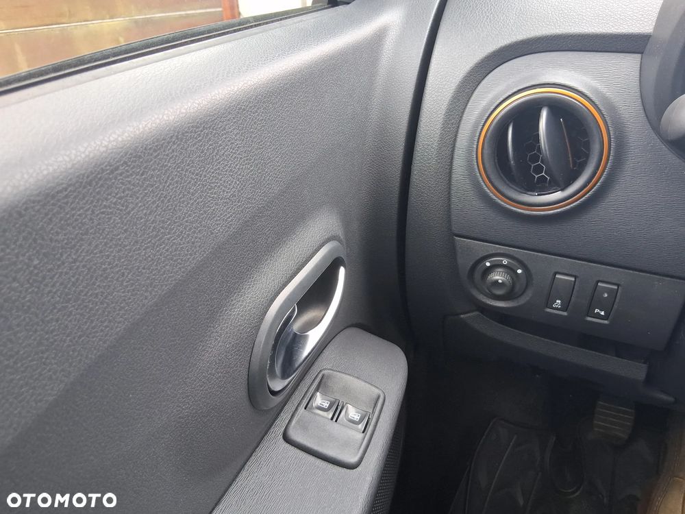 Dacia Lodgy TCe 115 Stepway - 8