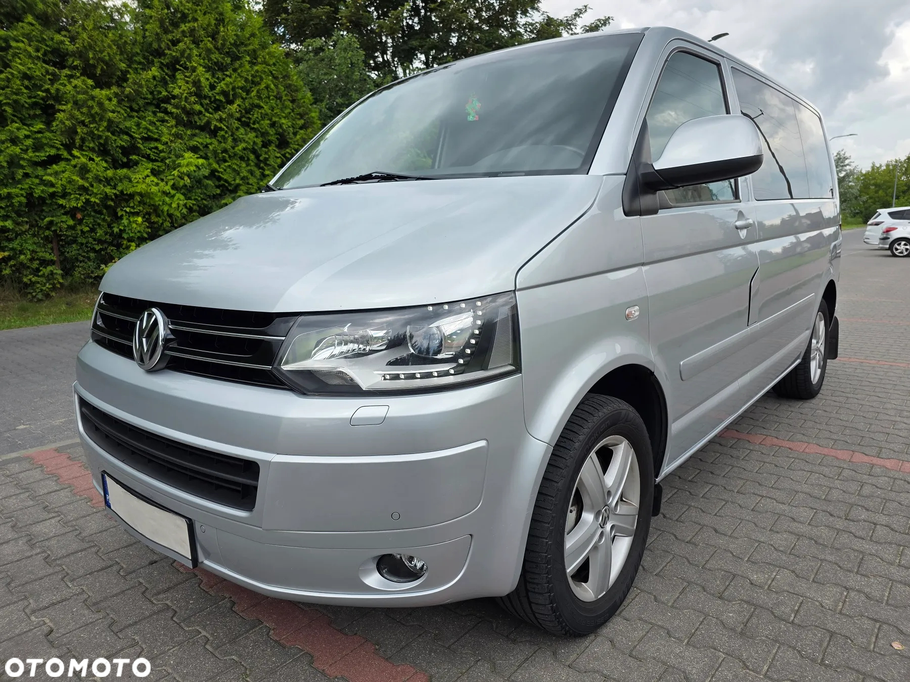 Volkswagen Caravelle - 2