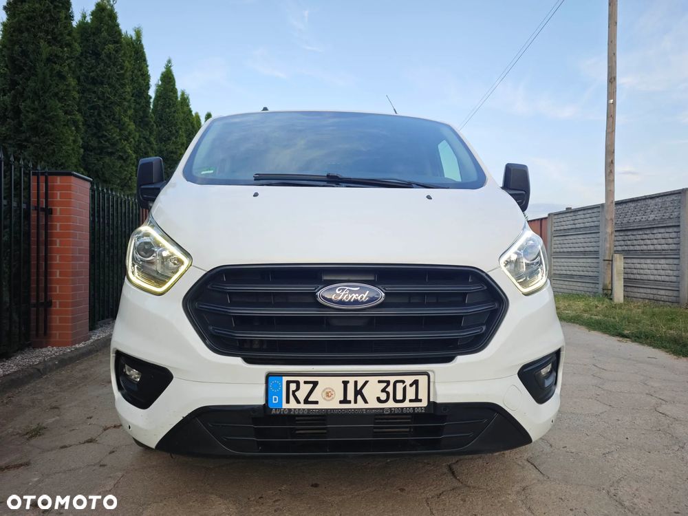 Ford Custom - 12
