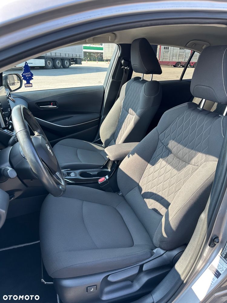 Toyota Corolla 1.8 Hybrid Comfort - 18